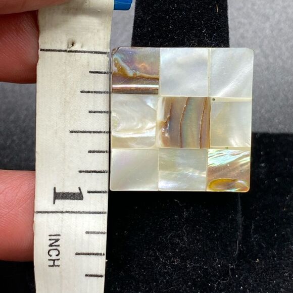 Mother of Pearl abalone ring on plastic base - Picture 8 of 12